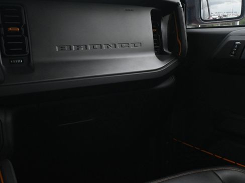Used 2024 Ford Bronco Badlands AWD/4WD image 8