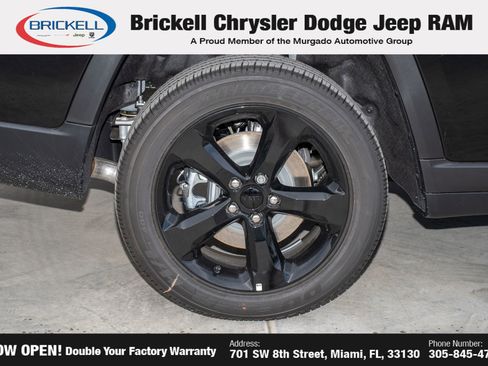 New 2025 Jeep Grand Cherokee L Altitude image 45