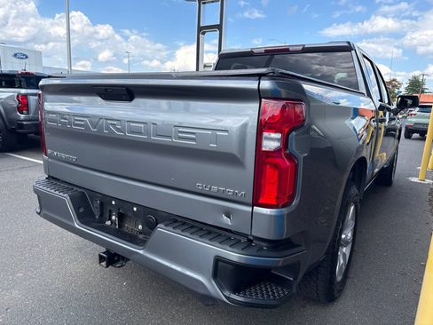 Used 2022 Chevrolet Silverado 1500 Custom w/ Safety Confidence Package AWD/4WD image 6