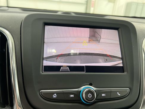 Used 2022 Chevrolet Equinox LT image 14