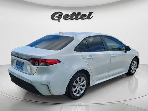 Used 2025 Toyota Corolla LE FWD image 5