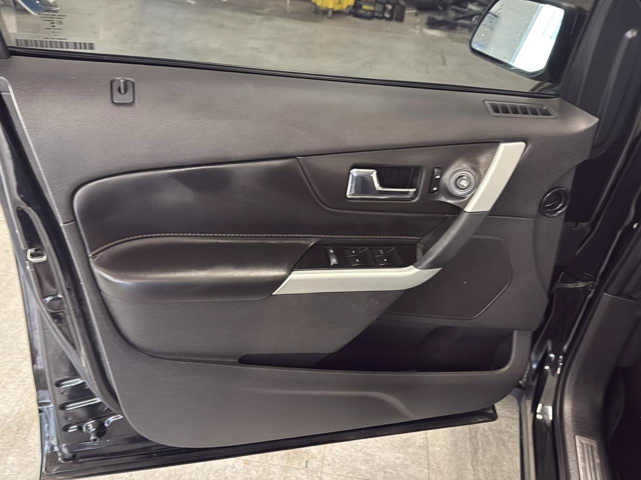 Used 2013 Ford Edge SEL FWD image 29