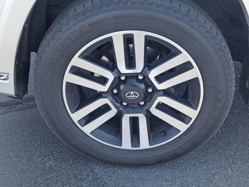 Used 2022 Toyota 4Runner Limited AWD/4WD image 13