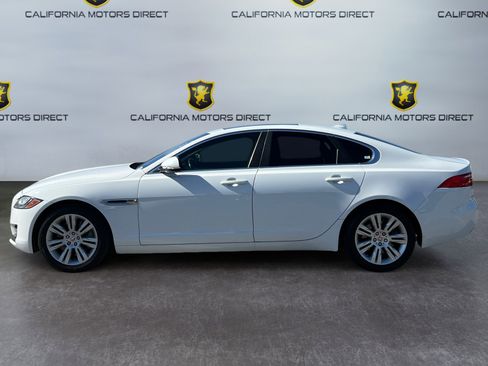 Used 2017 Jaguar XF Premium image 2