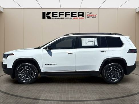 New 2026 Jeep Cherokee Laredo AWD/4WD image 2