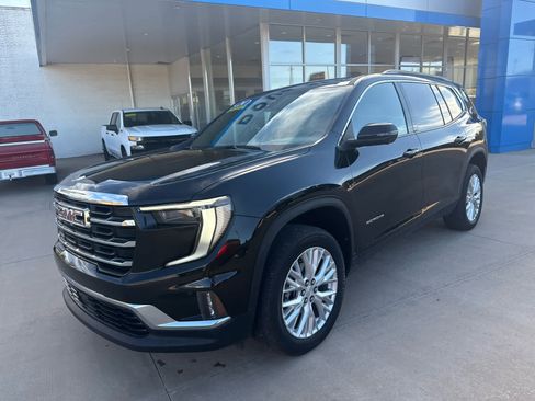 Used 2024 GMC Acadia Elevation image 2