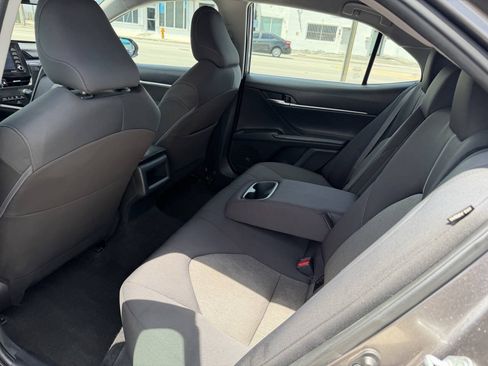 Used 2022 Toyota Camry LE FWD image 14