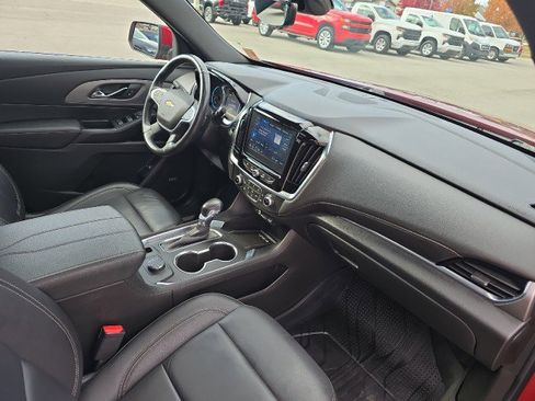 Used 2022 Chevrolet Traverse LT w/ LT Premium Package image 47