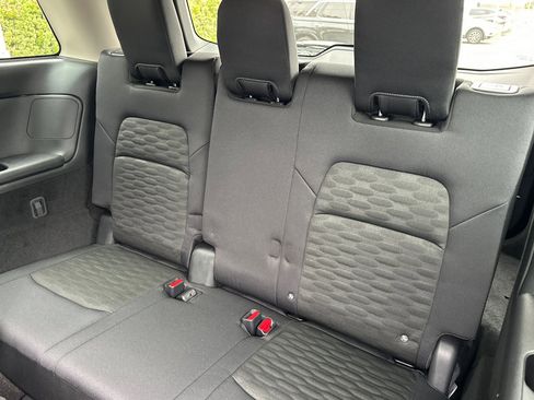 New 2025 Nissan Pathfinder SV image 15