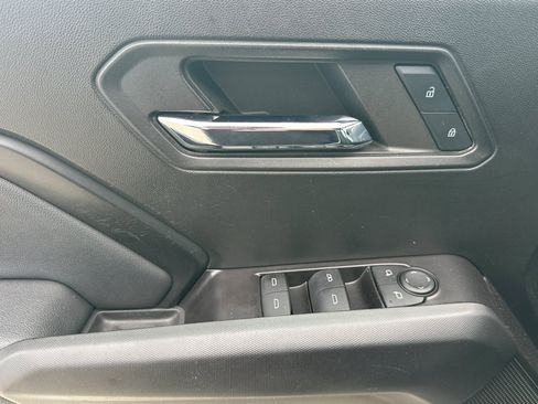 Used 2024 Chevrolet Colorado LT w/ LT Convenience Package image 10