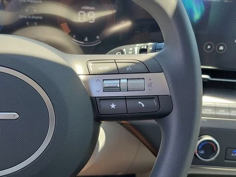 New 2026 Hyundai Kona SE FWD image 8