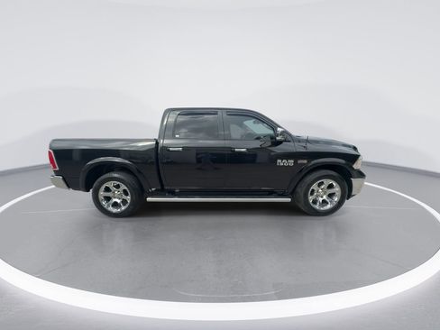 Used 2017 RAM 1500 Laramie w/ Convenience Group AWD/4WD image 9
