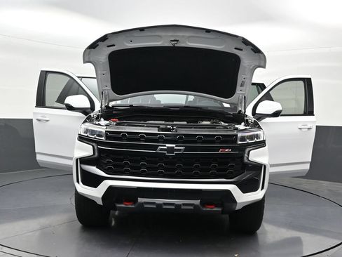 Used 2023 Chevrolet Tahoe Z71 w/ Luxury Package AWD/4WD image 35
