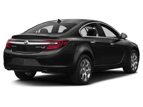 Used 2015 Buick Regal FWD image 2