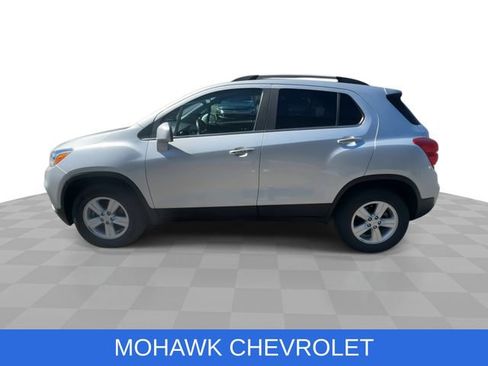Certified 2020 Chevrolet Trax LT w/ LT Convenience Package AWD/4WD image 6