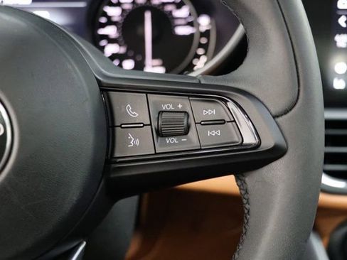 Used 2020 Alfa Romeo Giulia AWD w/ Cold Weather Package image 20