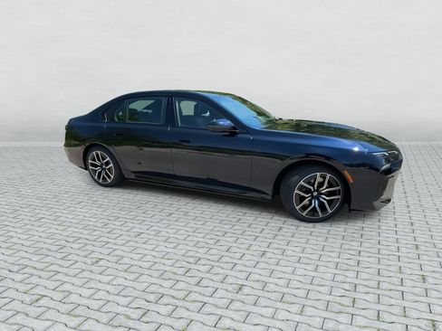 Used 2026 BMW 750e xDrive AWD/4WD image 9