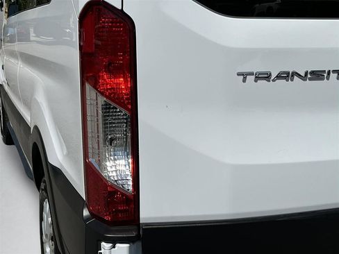 Used 2023 Ford Transit 350 XLT image 9