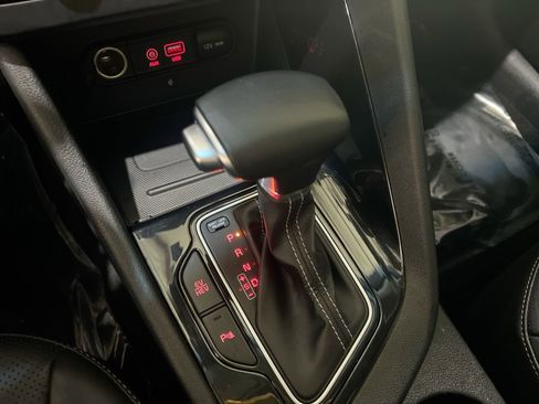 Used 2019 Kia Niro EX Premium w/ Sunroof Package image 19