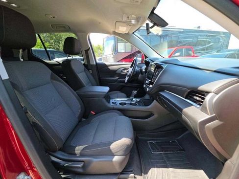 Used 2019 Chevrolet Traverse LT FWD image 13