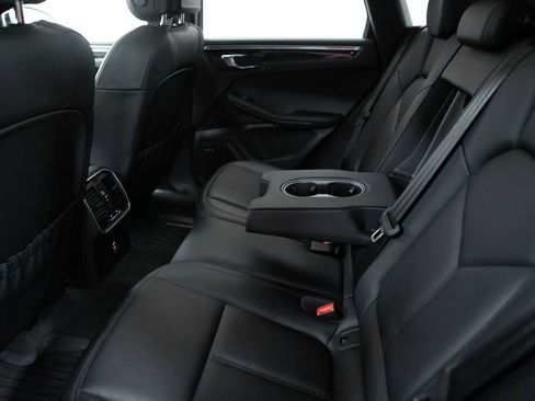 Certified 2026 Porsche Macan AWD/4WD image 37
