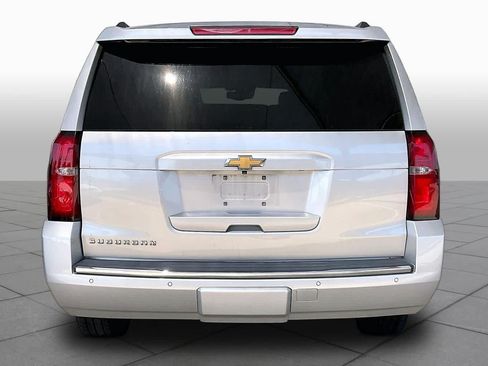 Used 2015 Chevrolet Suburban LTZ RWD image 4