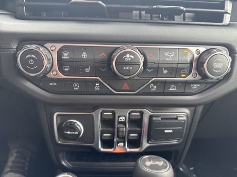 New 2026 Jeep Wrangler Unlimited Sahara AWD/4WD image 22