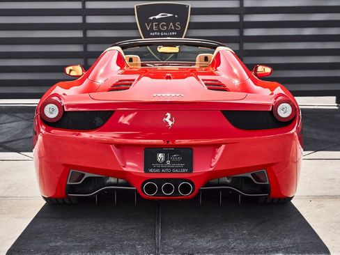 Used 2012 Ferrari 458 Spider RWD image 20