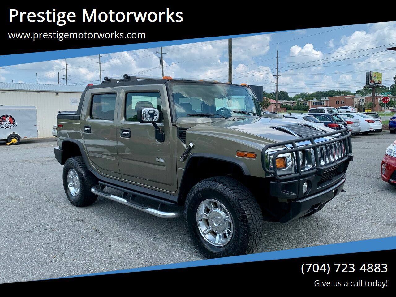 Used 2005 HUMMER H2 SUT w/ Preferred Equipment Group AWD/4WD image 1