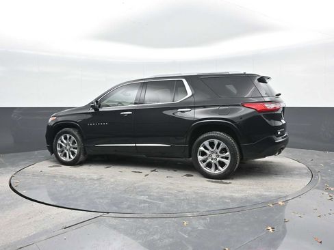 Used 2018 Chevrolet Traverse Premier image 2