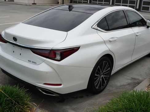 Used 2025 Lexus ES 350 w/ Premium Package FWD image 4
