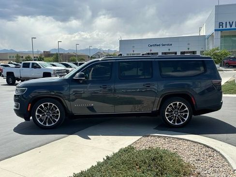 Used 2023 Jeep Wagoneer L Series III w/ Premium Group I AWD/4WD image 2