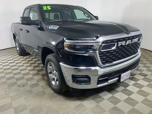 Used 2025 RAM 1500 Big Horn AWD/4WD image 31