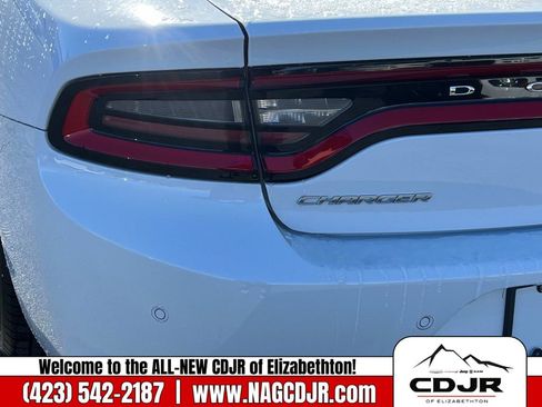 New 2023 Dodge Charger SXT w/ Cold Weather Package image 5