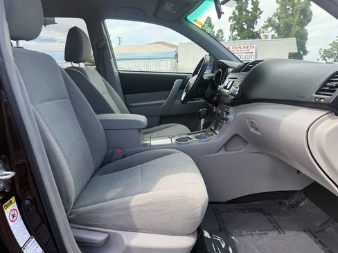Used 2012 Toyota Highlander 4WD image 13
