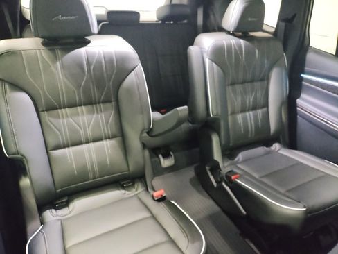 New 2026 Buick Enclave Avenir w/ Super Cruise Package image 11