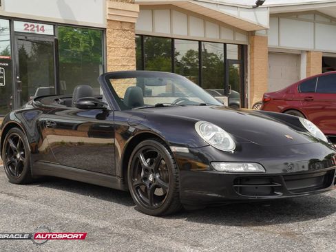 Used 2006 Porsche 911 Carrera 4 AWD/4WD image 9