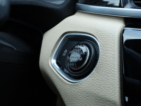 Used 2017 BMW X1 xDrive28i w/ Premium Package image 11