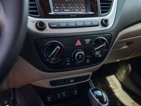 Used 2022 Hyundai Accent SE w/ Cargo Package image 20