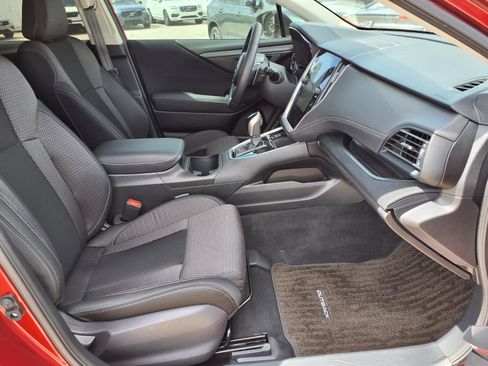 Used 2024 Subaru Outback Premium AWD/4WD image 11