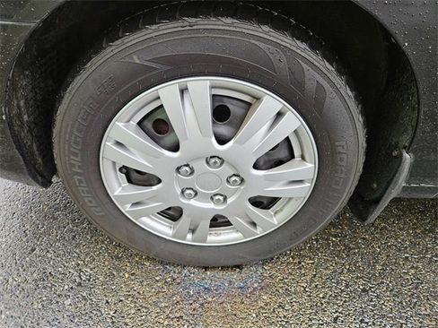 Used 2003 Hyundai Elantra GLS image 9