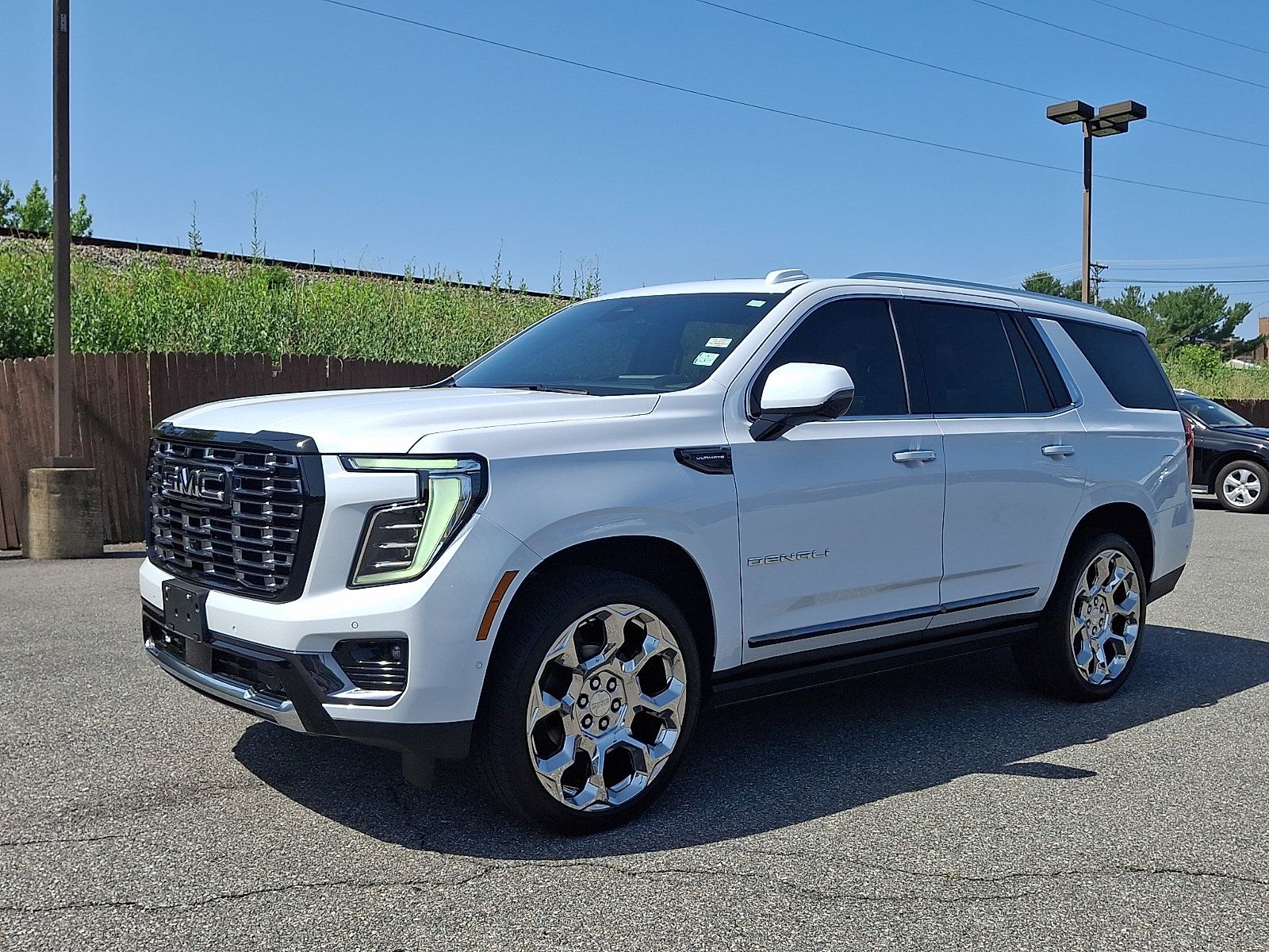 Used 2026 GMC Yukon Denali Ultimate AWD/4WD image 3