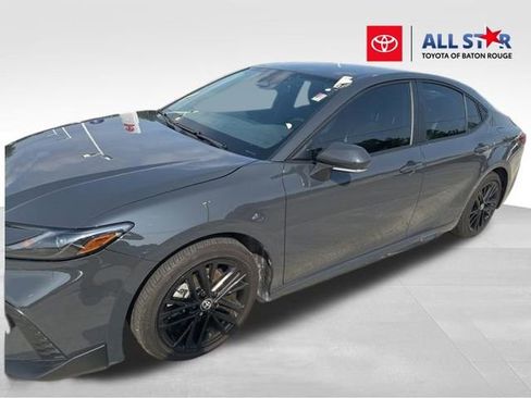 Used 2025 Toyota Camry SE w/ Multimedia Upgrade Package FWD image 1