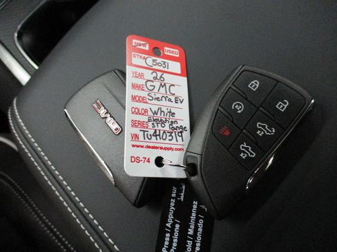 New 2026 GMC Sierra EV Elevation image 30