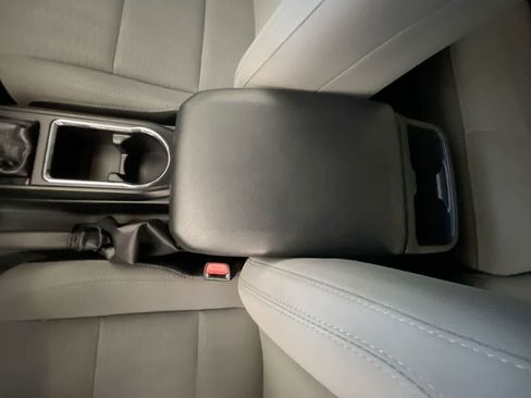 Certified 2019 Toyota Tacoma SR AWD/4WD image 20