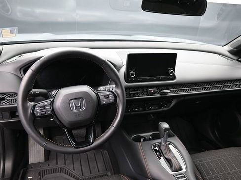 Used 2025 Honda HR-V Sport image 19