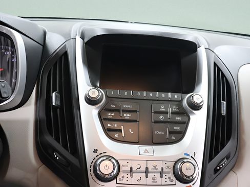 Used 2017 Chevrolet Equinox LT w/ Convenience Package FWD image 14