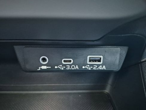 Used 2024 Subaru Crosstrek 2.0i Premium image 25