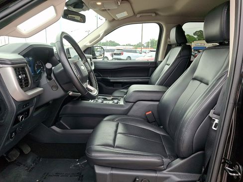 Certified 2024 Ford Expedition XLT AWD/4WD image 12