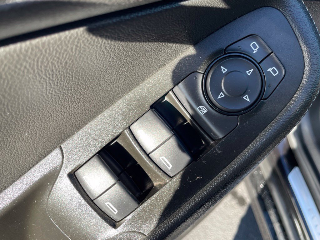 Used 2021 Buick Encore GX Essence AWD/4WD image 17